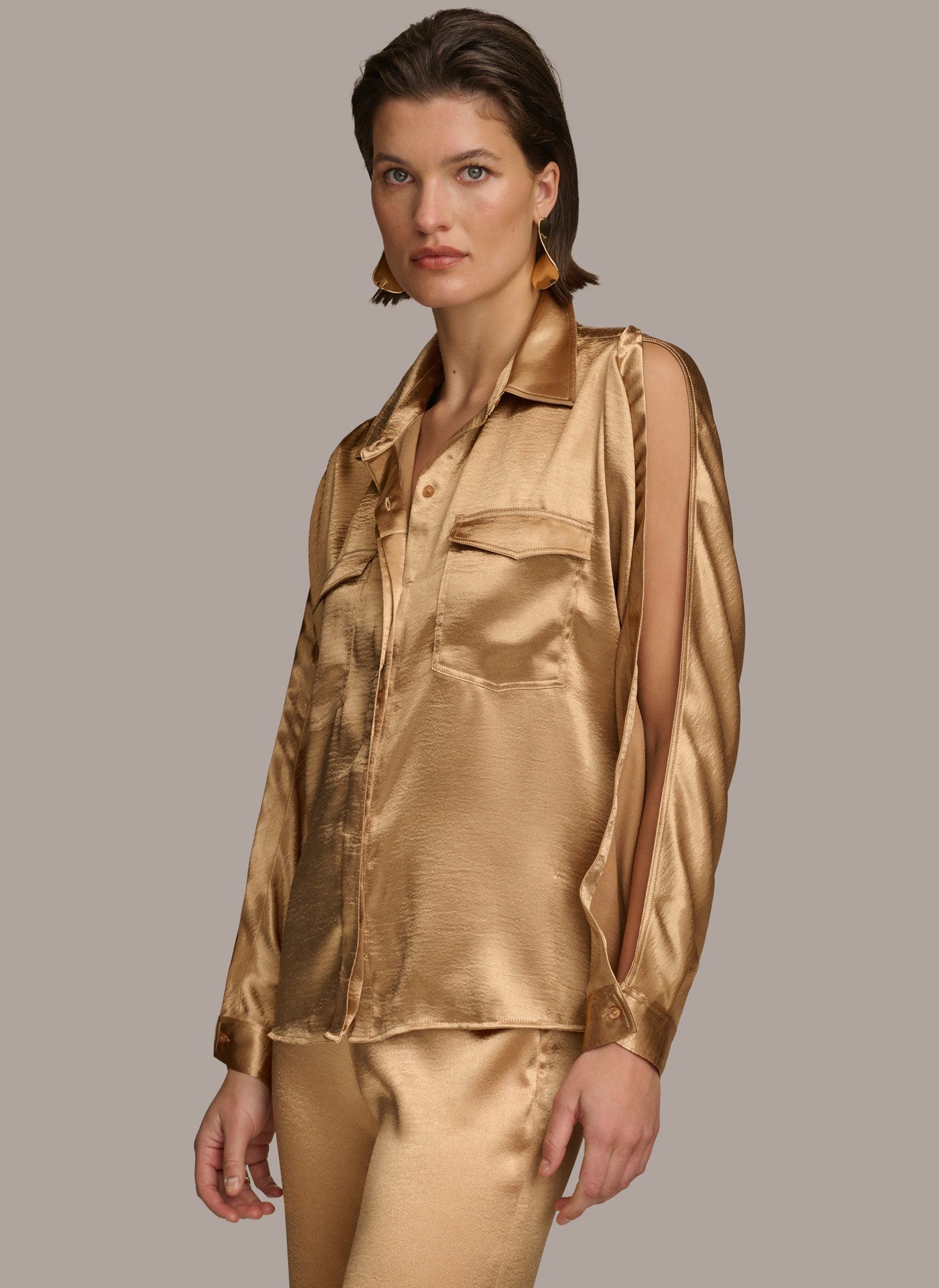 Donna Karan | COLD SHOULDER COLLARED BUTTON DOWN