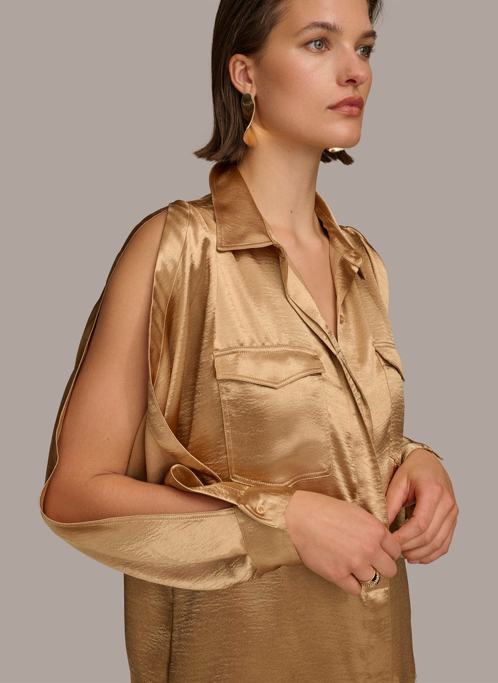 Donna Karan | COLD SHOULDER COLLARED BUTTON DOWN