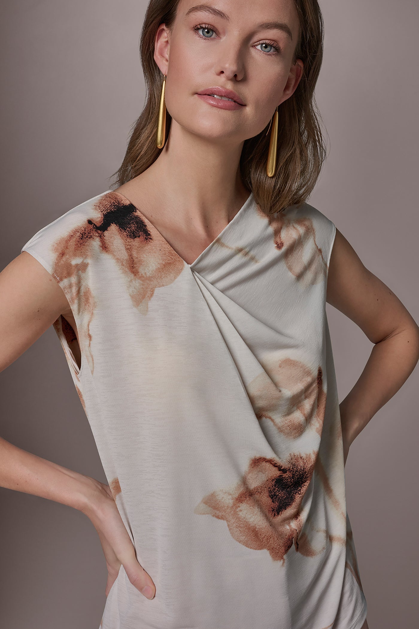 Donna Karan | FLORAL ASYMMETRIC BLOUSE