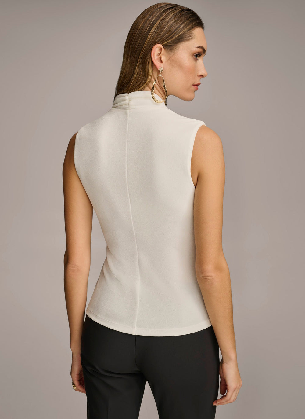 Donna Karan | V NECK WITH HARDWARE AND RUCHED DETAIL