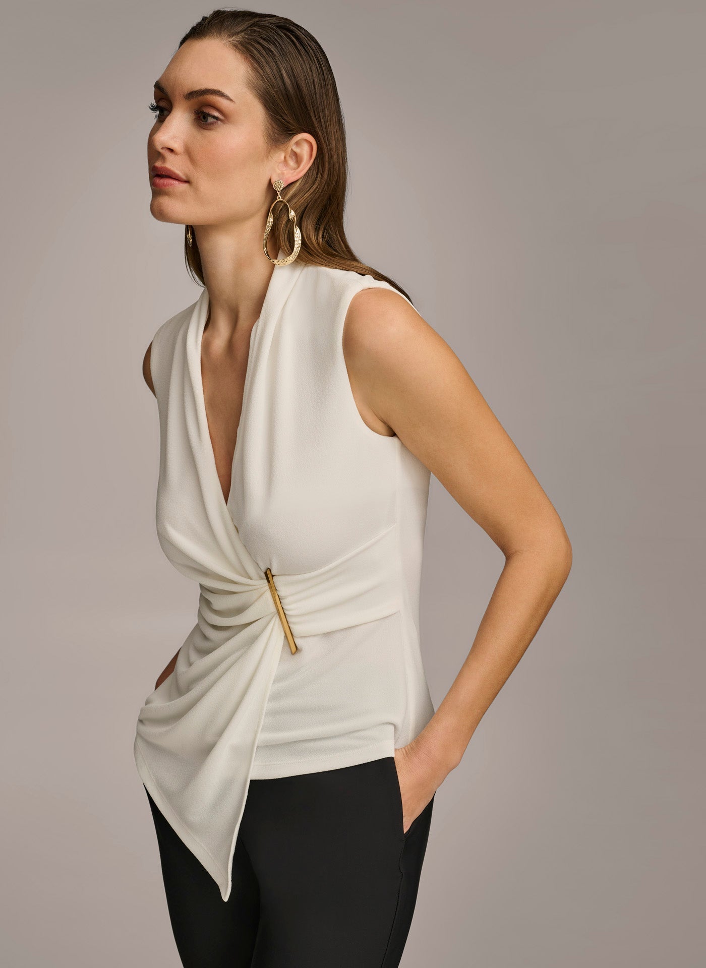 Donna Karan | V NECK WITH HARDWARE AND RUCHED DETAIL