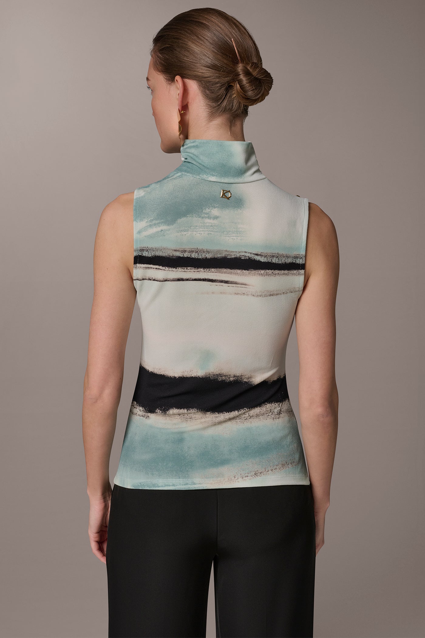 Donna Karan | PRINTED BUTTON SHOULDER BLOUSE