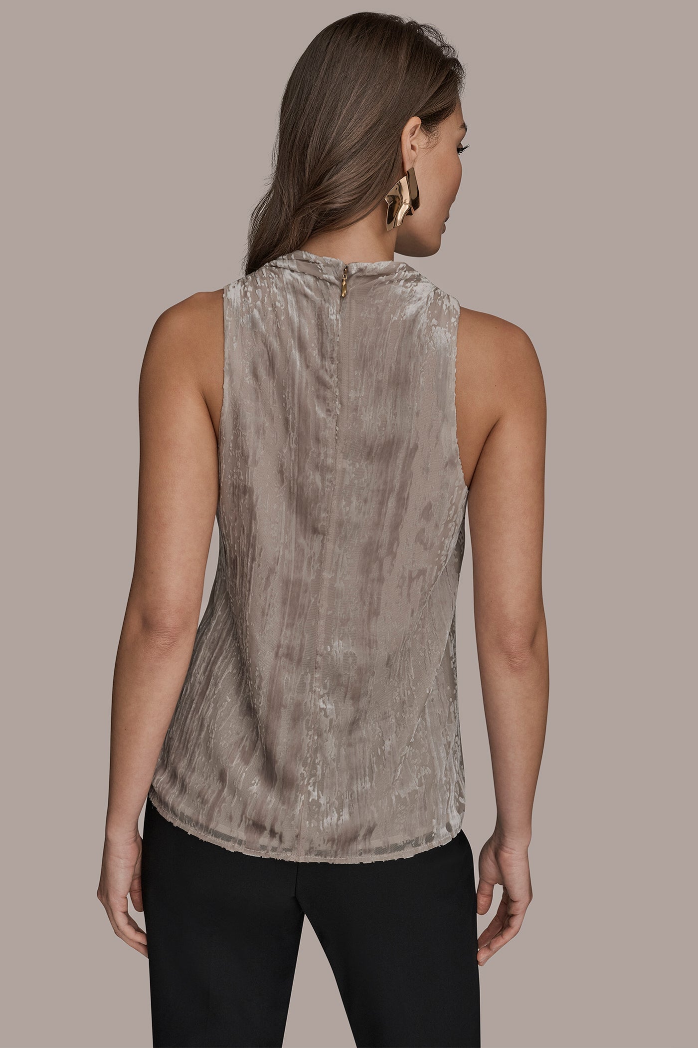 Donna Karan | SLEEVELESS HIGH-NECK BURNOUT BLOUSE