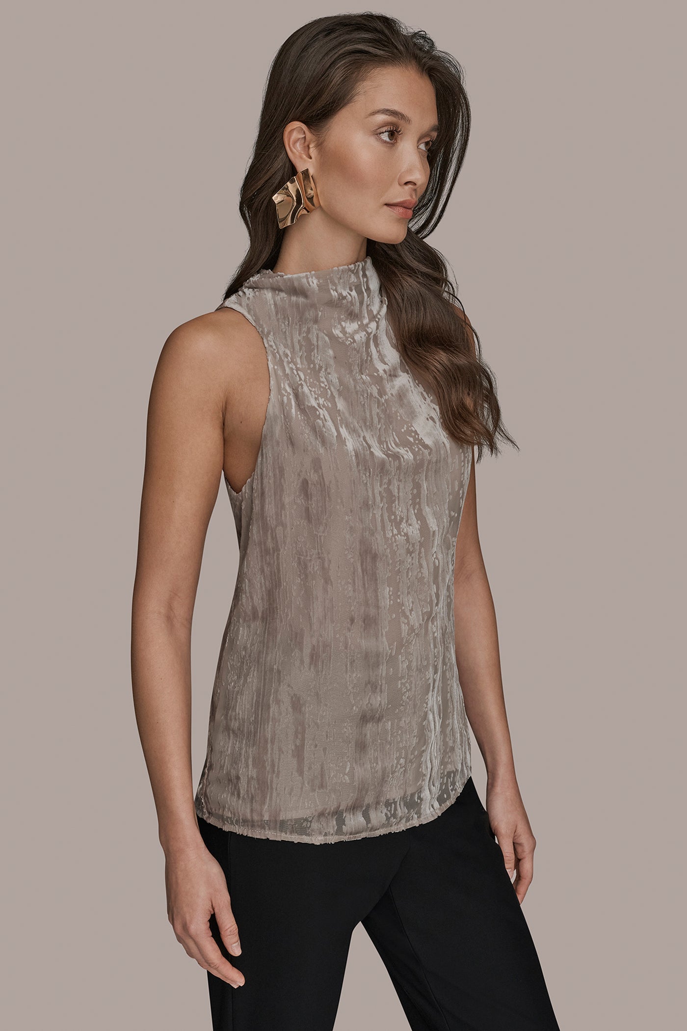 Donna Karan | SLEEVELESS HIGH-NECK BURNOUT BLOUSE