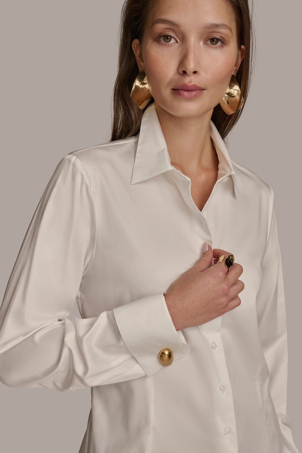 Donna Karan | BUTTON UP WITH CUFF HARDWARE TOP