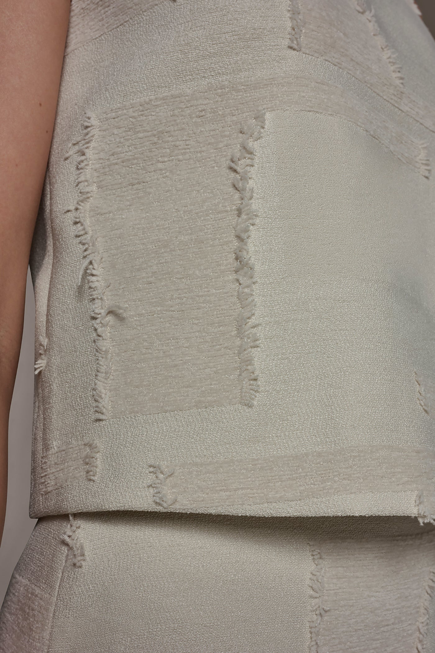 Donna Karan | JACQUARD CROPPED BLOUSE