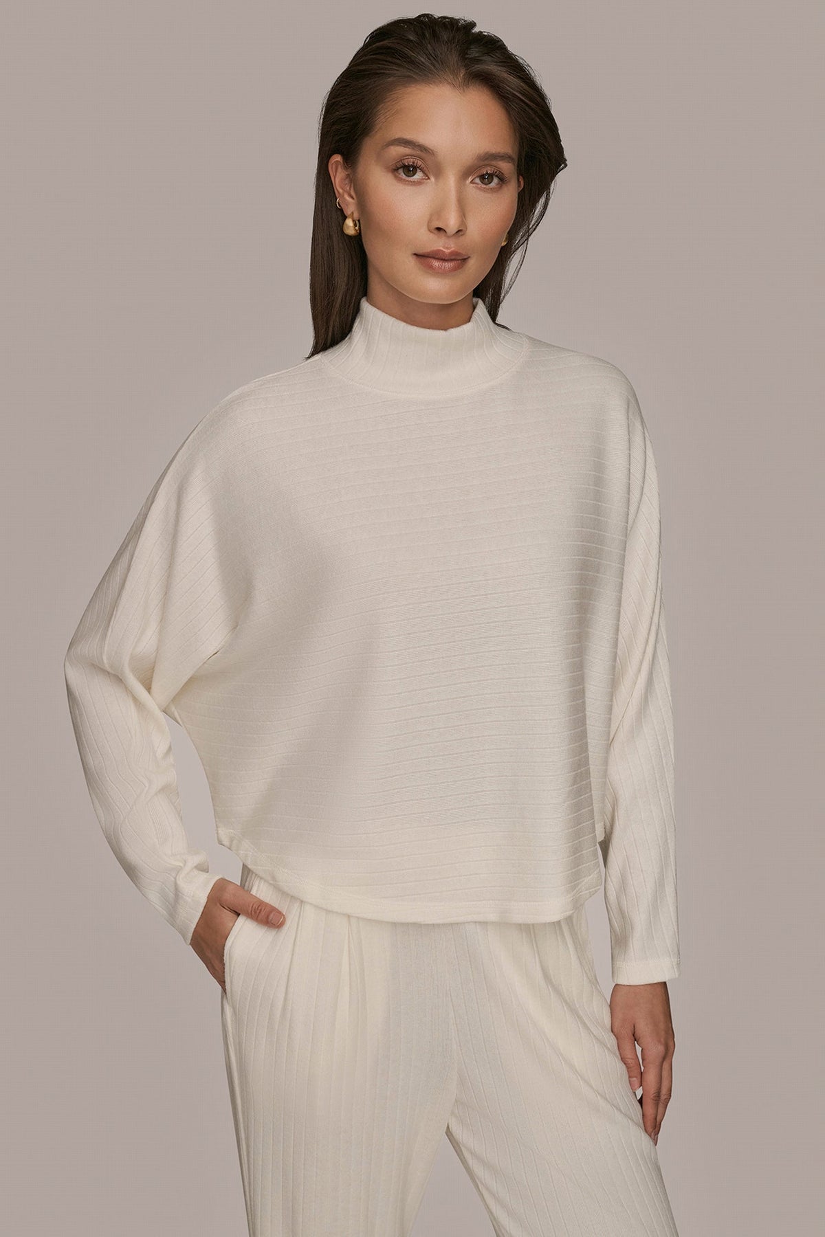 Donna Karan | MOCK-NECK TOP