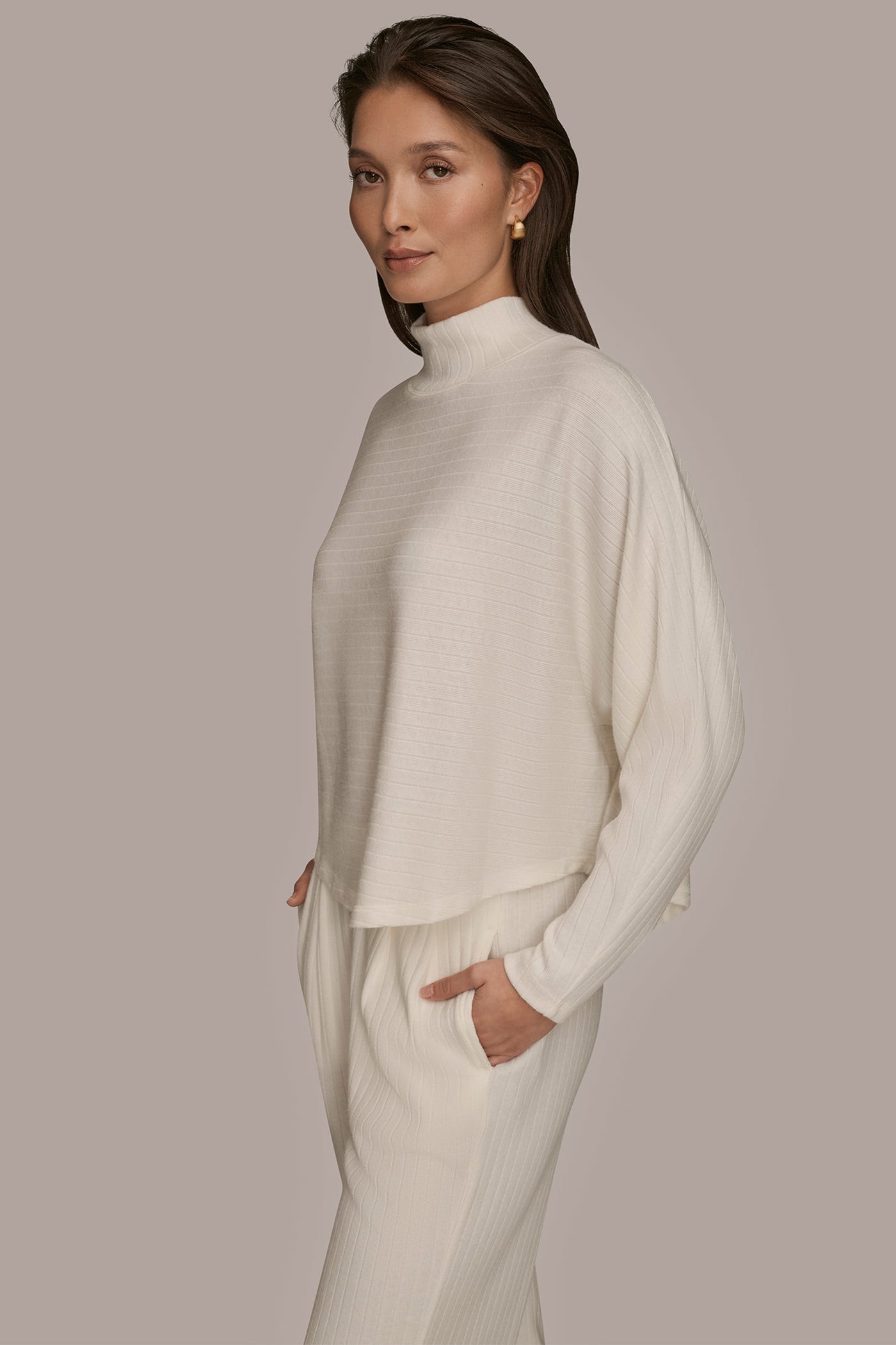 Donna Karan | MOCK-NECK TOP