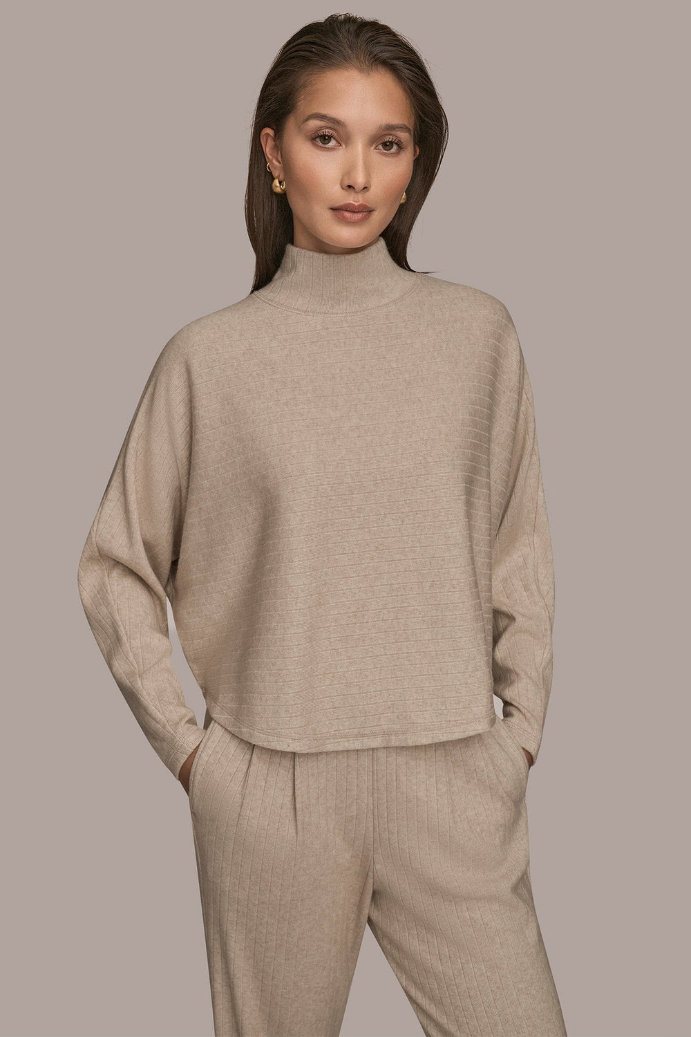 Donna Karan | MOCK-NECK TOP