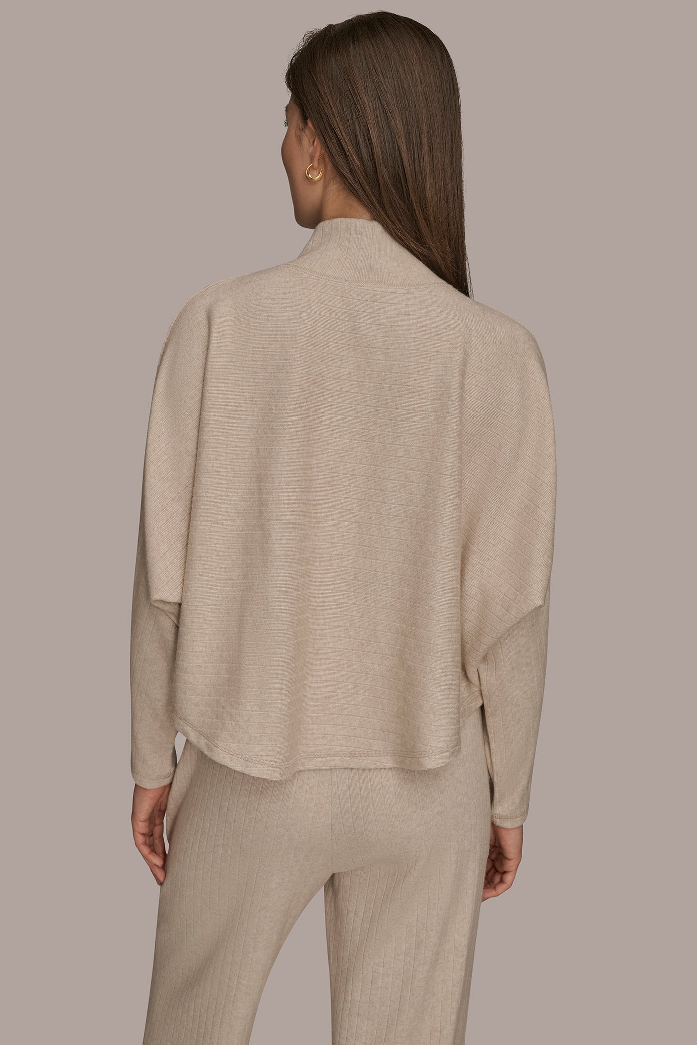 Donna Karan | MOCK-NECK TOP