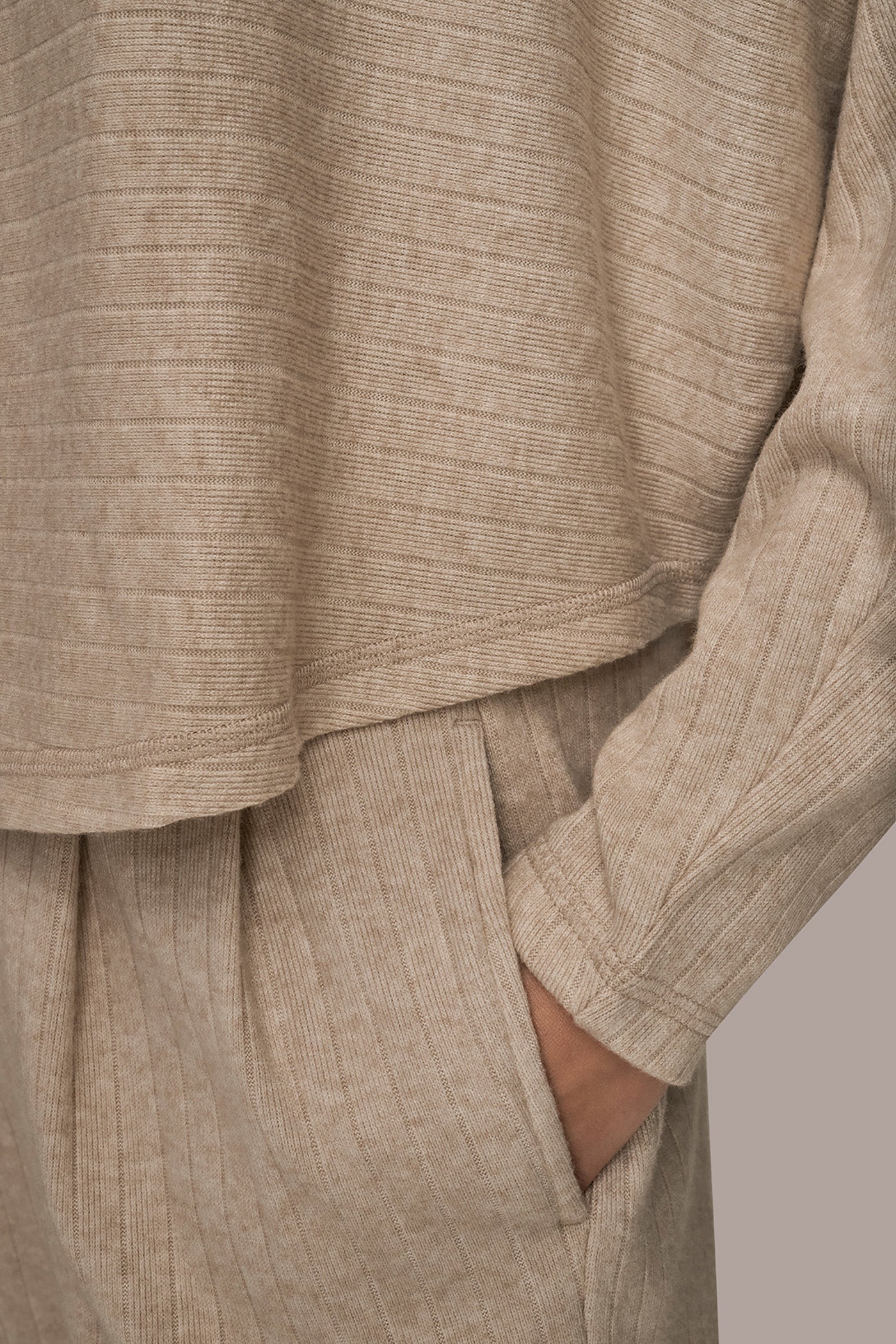 Donna Karan | MOCK-NECK TOP